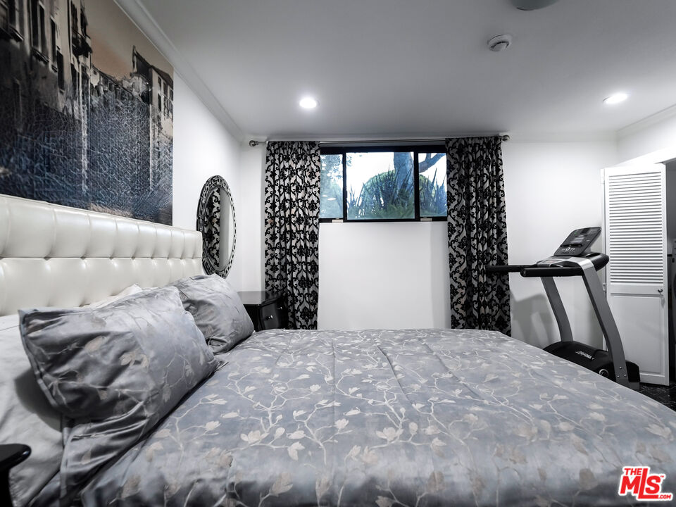 9321 Burton Way Unit: A