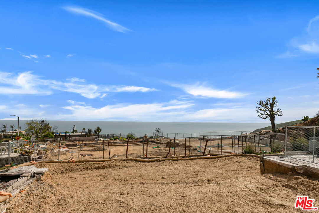 3753 Malibu Vista Dr