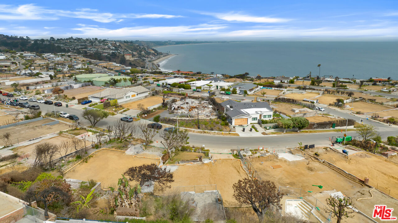 3753 Malibu Vista Dr