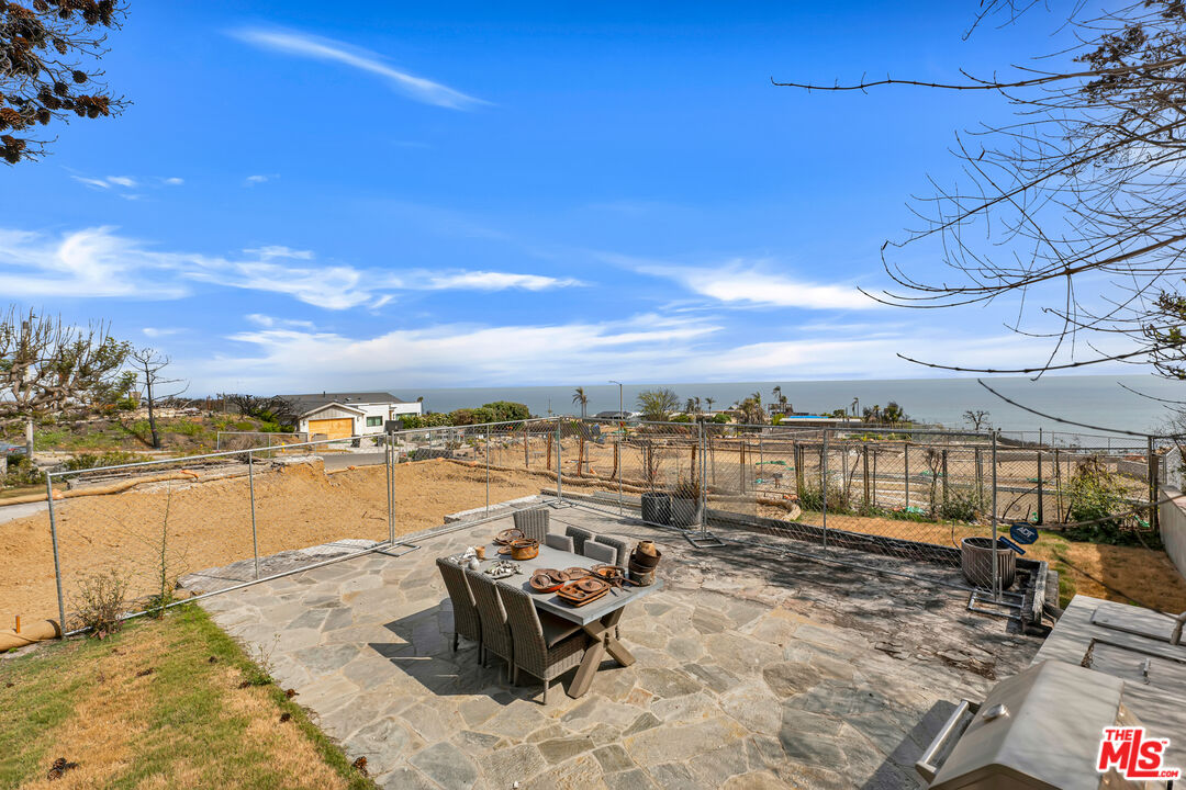 3753 Malibu Vista Dr