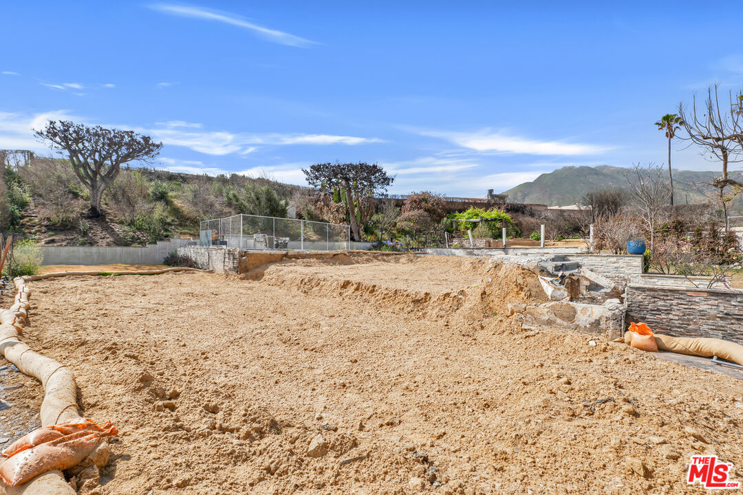 3753 Malibu Vista Dr