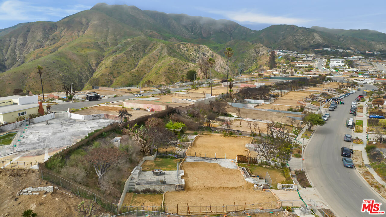 3753 Malibu Vista Dr