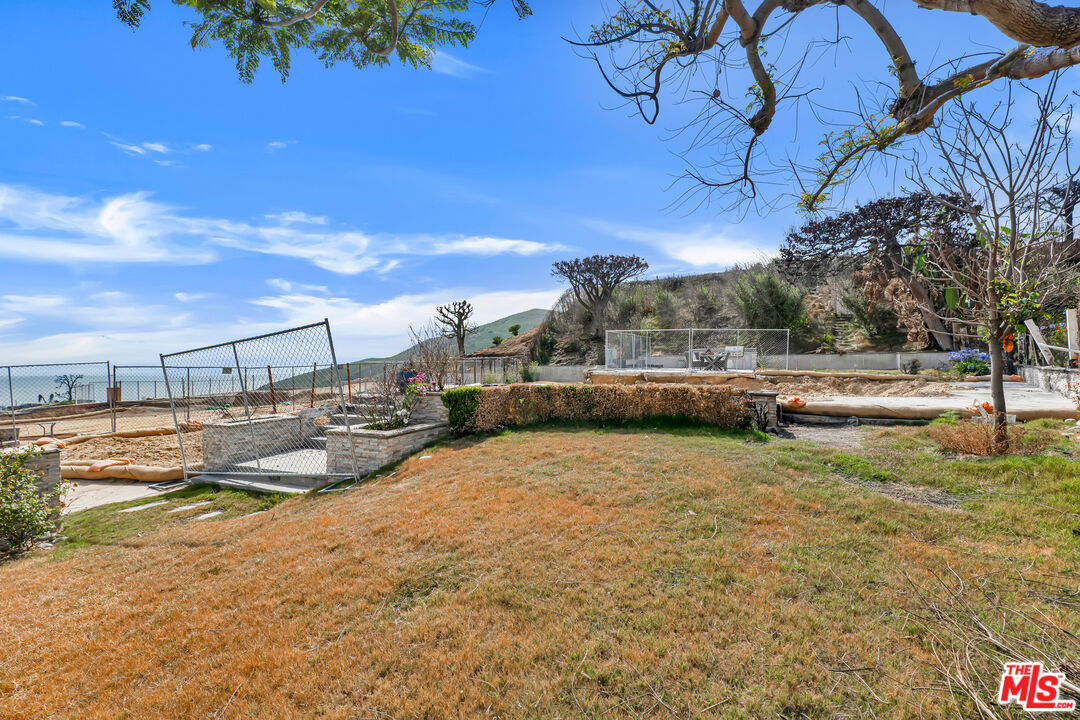 3753 Malibu Vista Dr