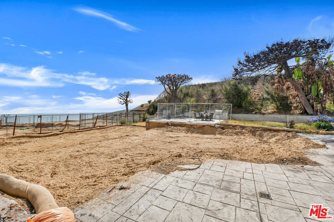 3753 Malibu Vista Dr