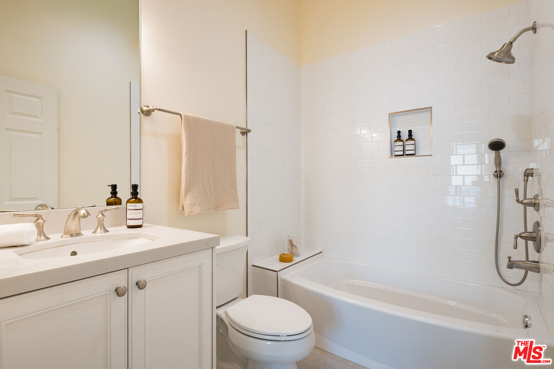 16844 Calle De Sarah