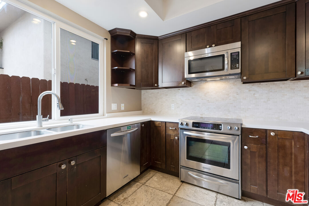 1717 Stoner Ave Unit: 105