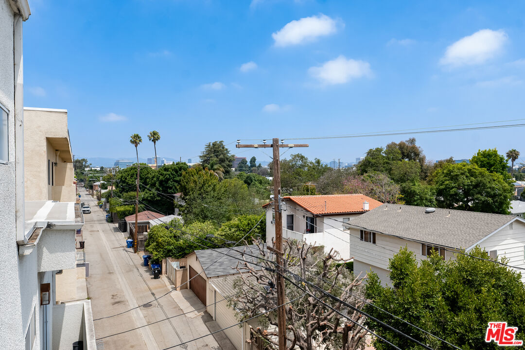 2550 S Centinela Ave Unit: 106