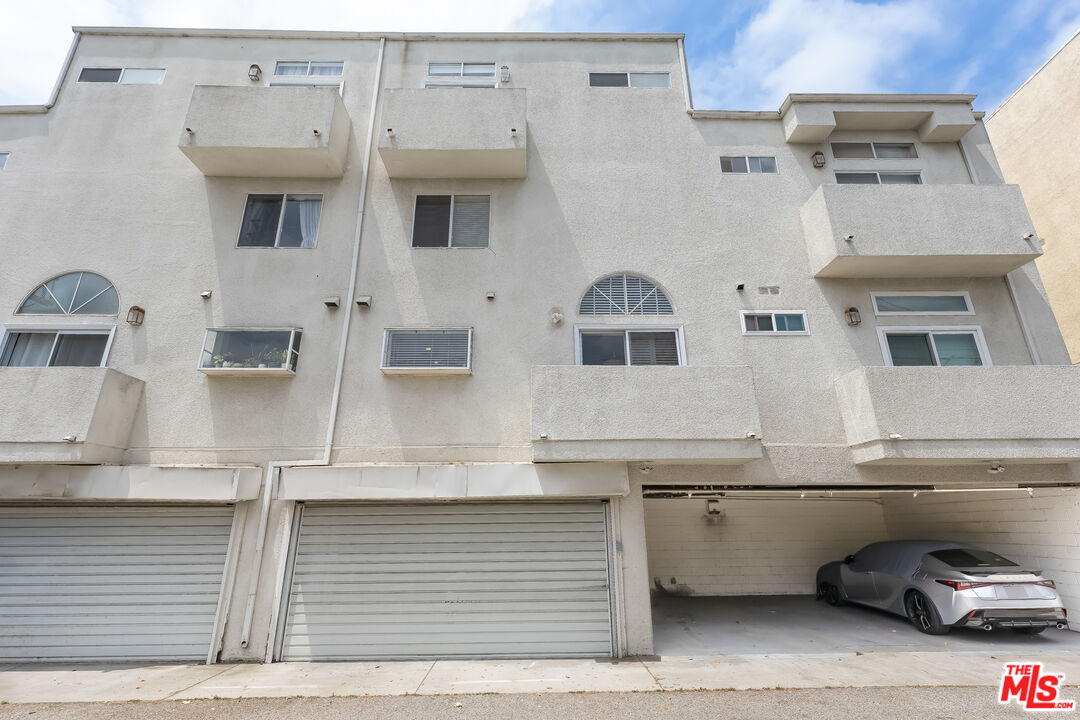 2550 S Centinela Ave Unit: 106