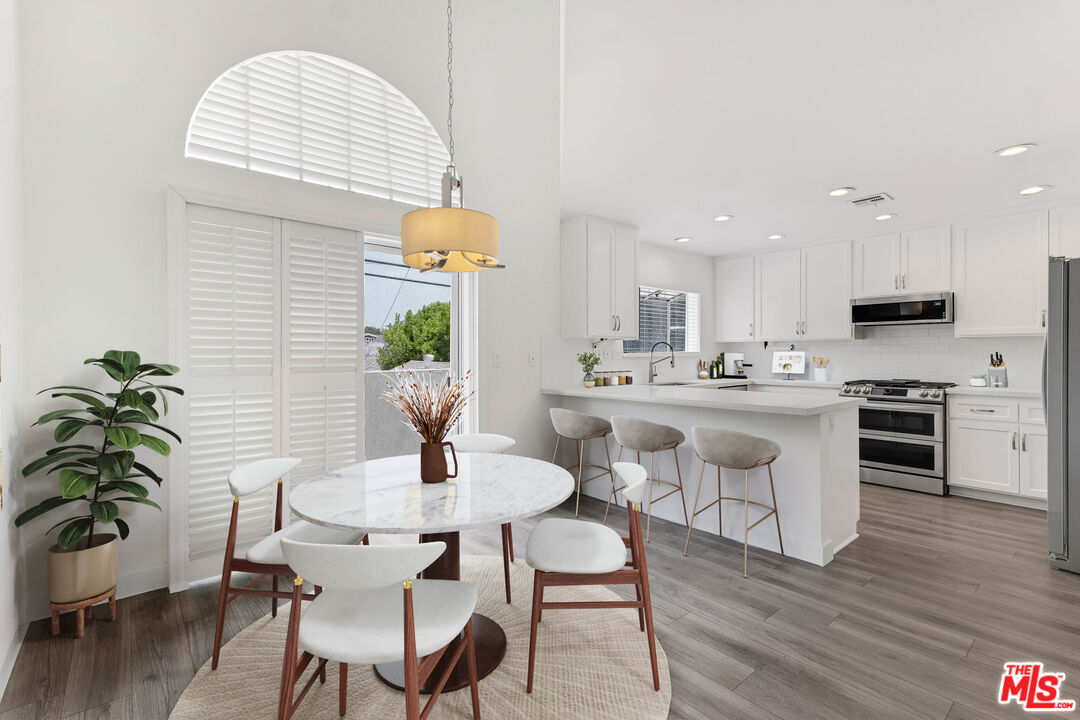 2550 S Centinela Ave Unit: 106