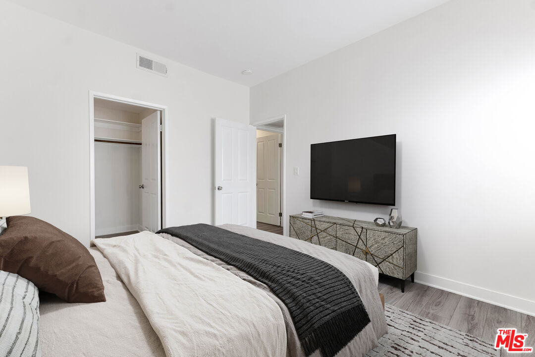 2550 S Centinela Ave Unit: 106