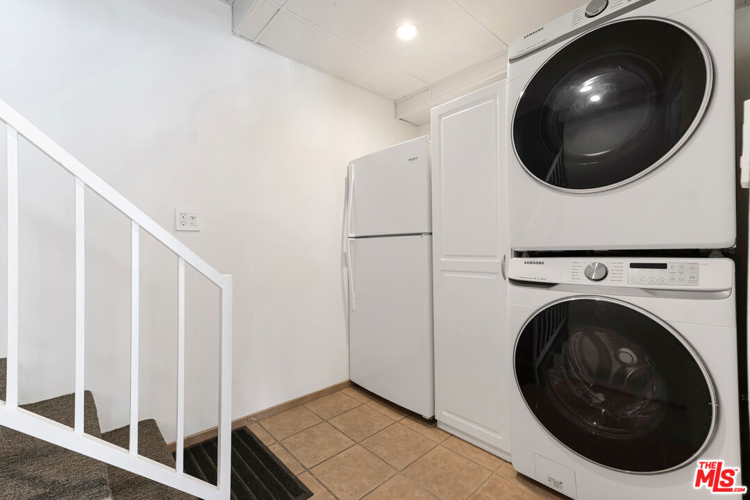 2550 S Centinela Ave Unit: 106