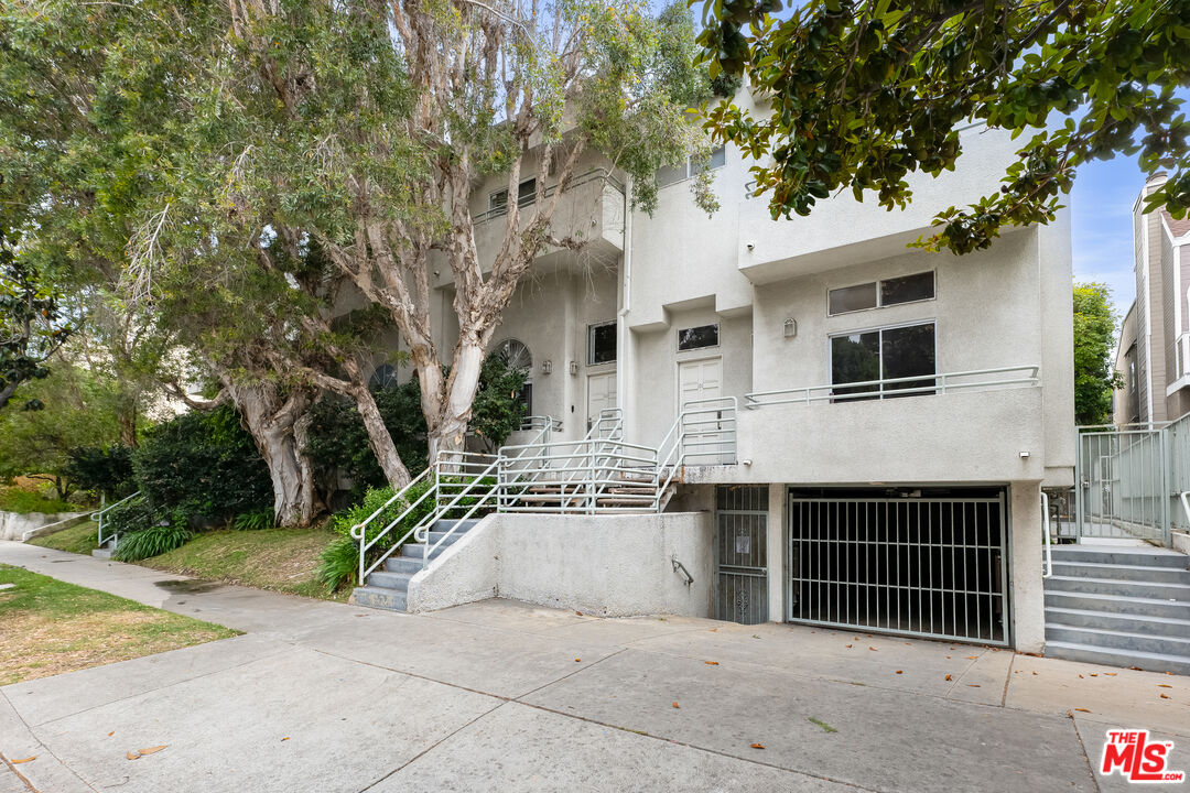2550 S Centinela Ave Unit: 106