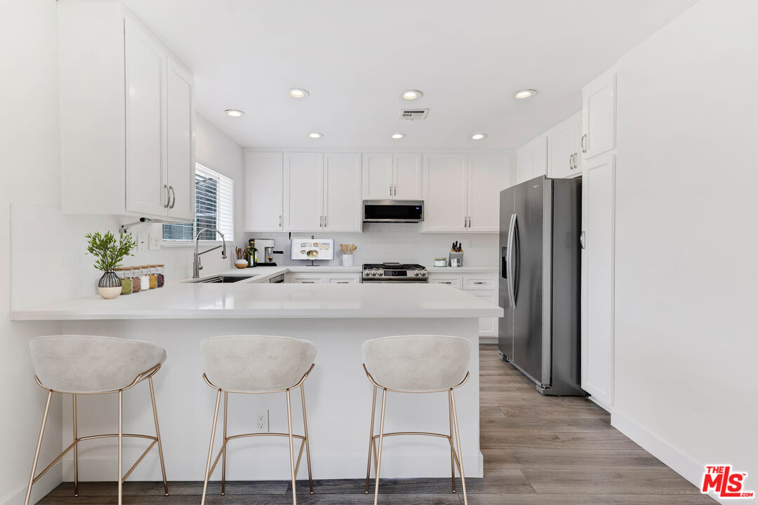 2550 S Centinela Ave Unit: 106