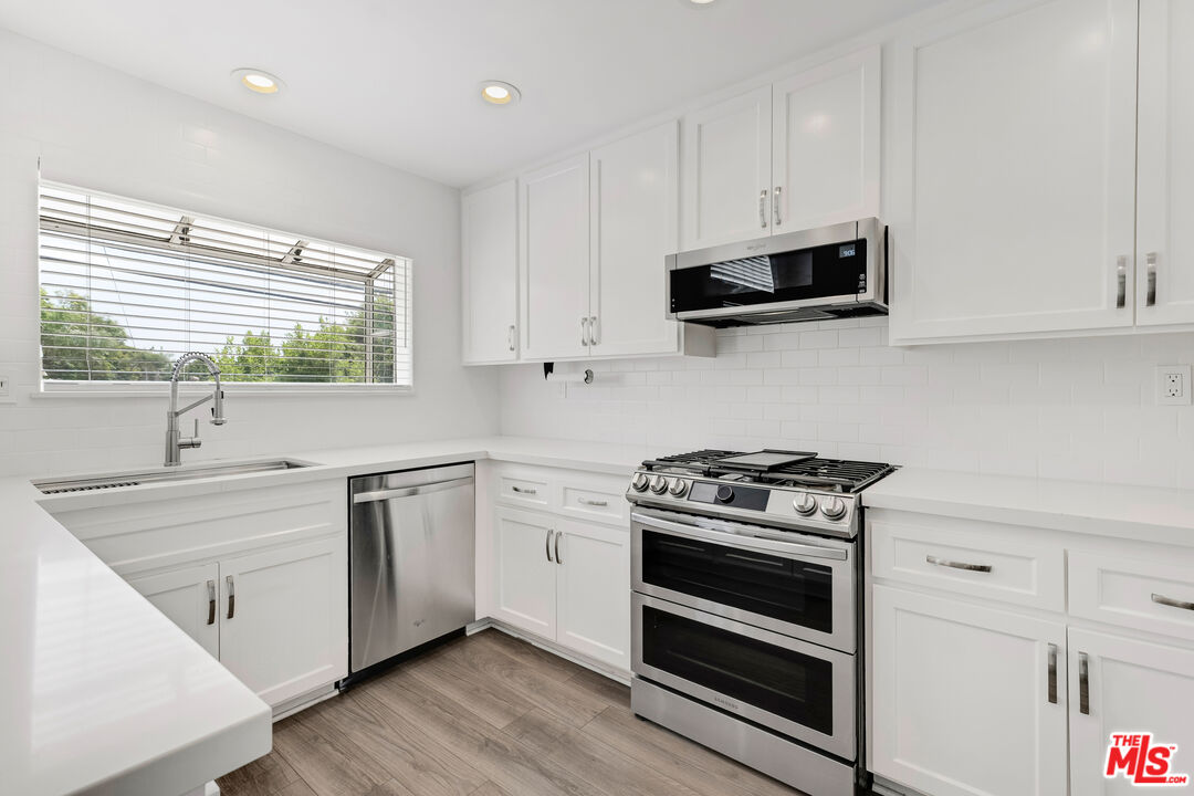 2550 S Centinela Ave Unit: 106