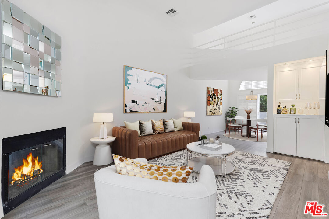 2550 S Centinela Ave Unit: 106