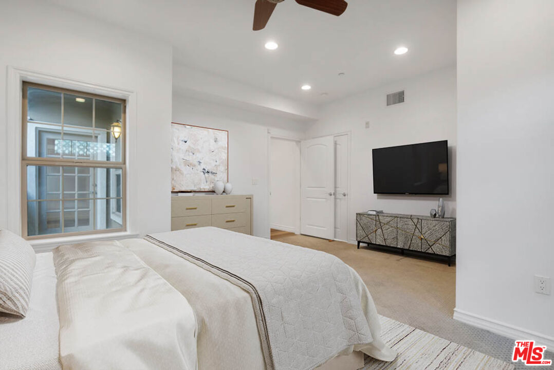423 Arnaz Dr Unit: 102