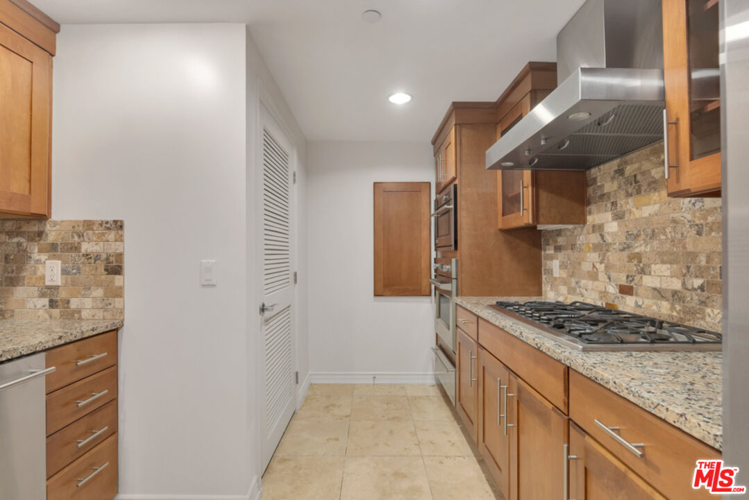 423 Arnaz Dr Unit: 102