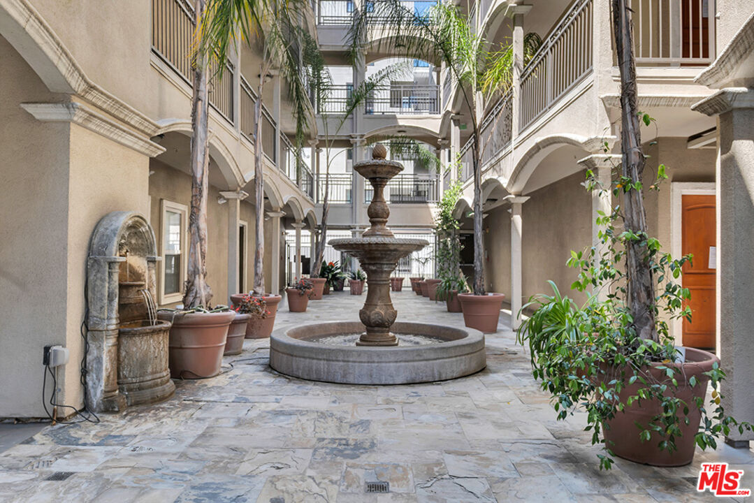 423 Arnaz Dr Unit: 102