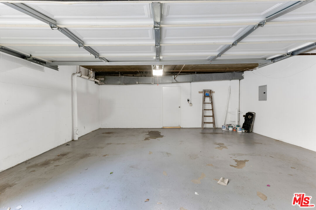 1717 Stoner Ave Unit: 105