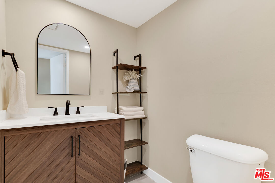 1717 Stoner Ave Unit: 105
