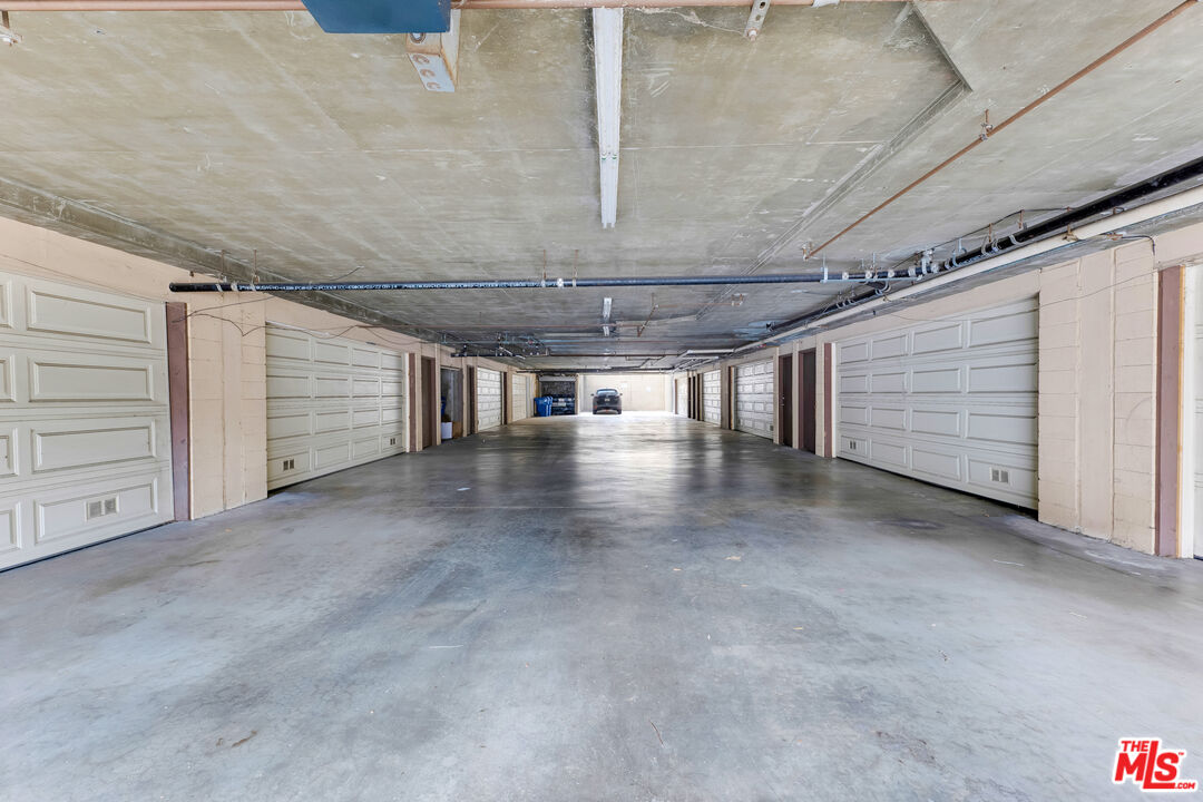 1717 Stoner Ave Unit: 105