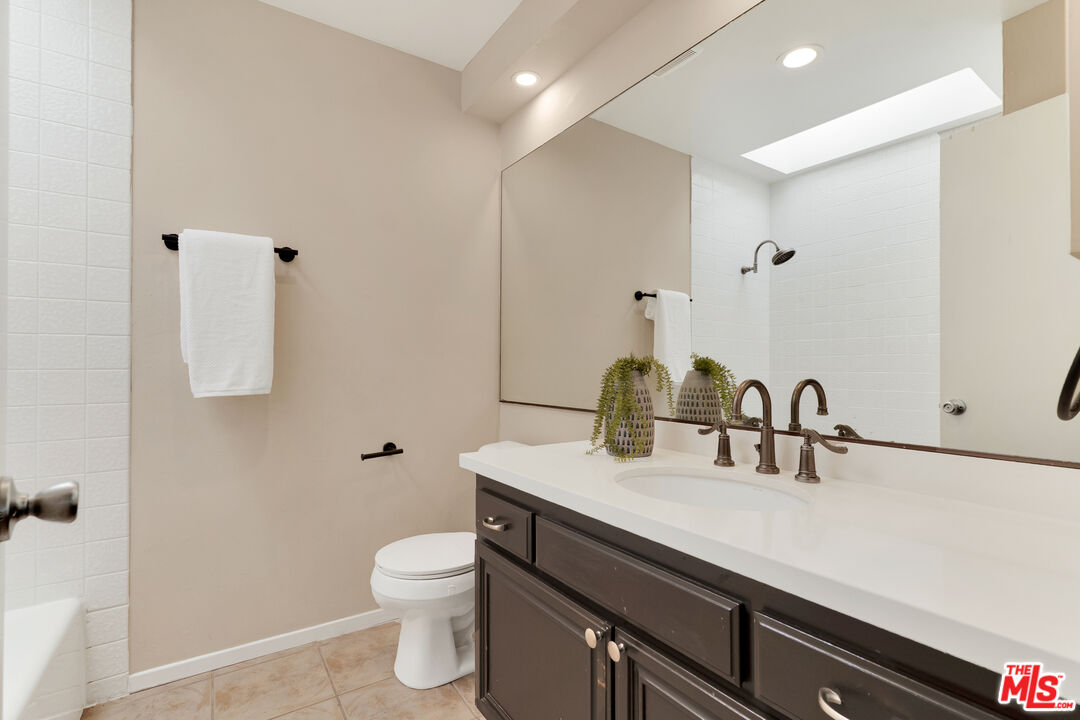 1717 Stoner Ave Unit: 105