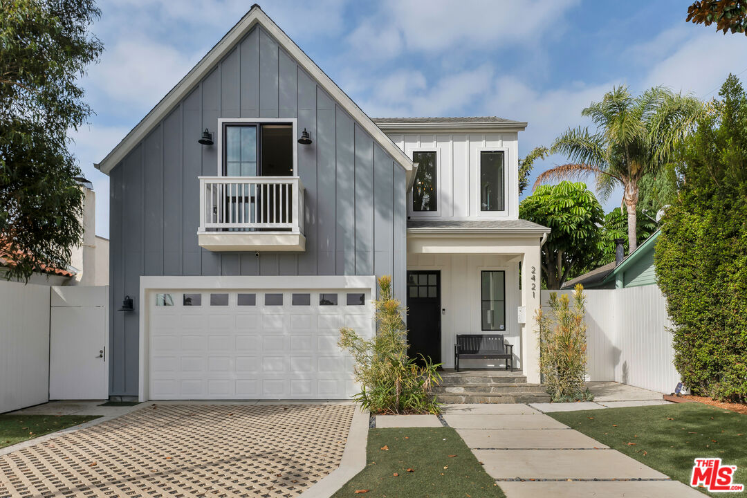 2421 Louella Ave