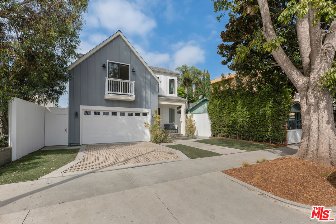 2421 Louella Ave