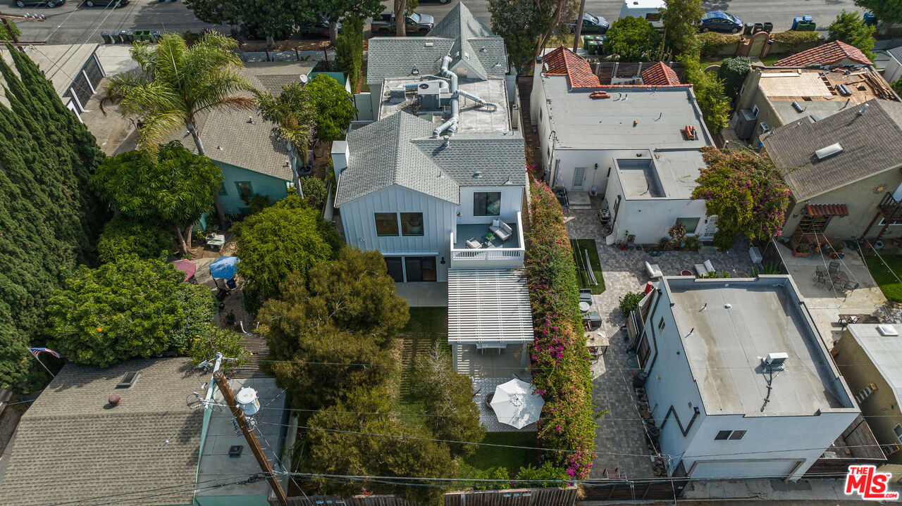 2421 Louella Ave