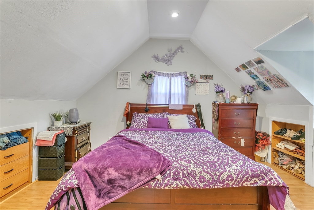 222 Rosewell St