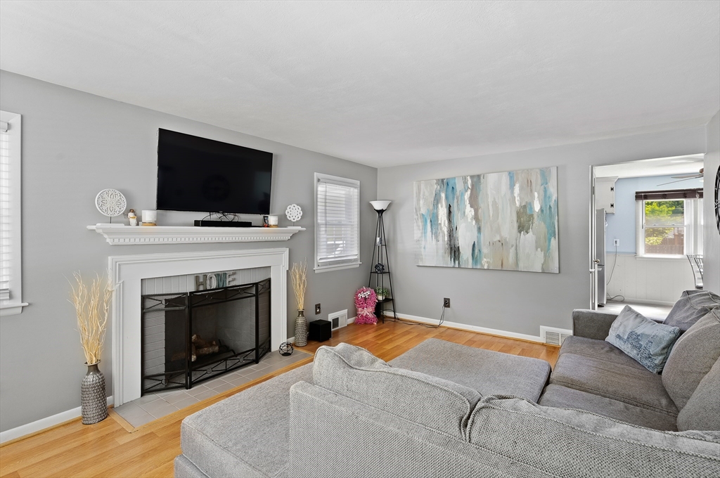 187 Ashland Ave