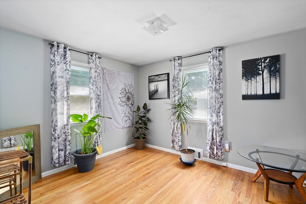187 Ashland Ave