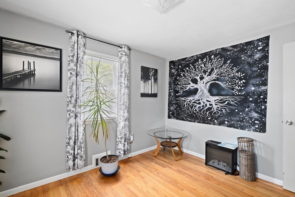187 Ashland Ave
