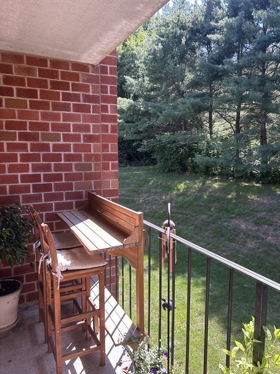 32 Maple Crest Cir # G