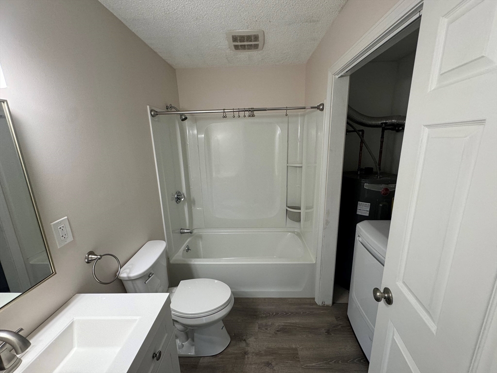 20 Maple Crest Circle # i