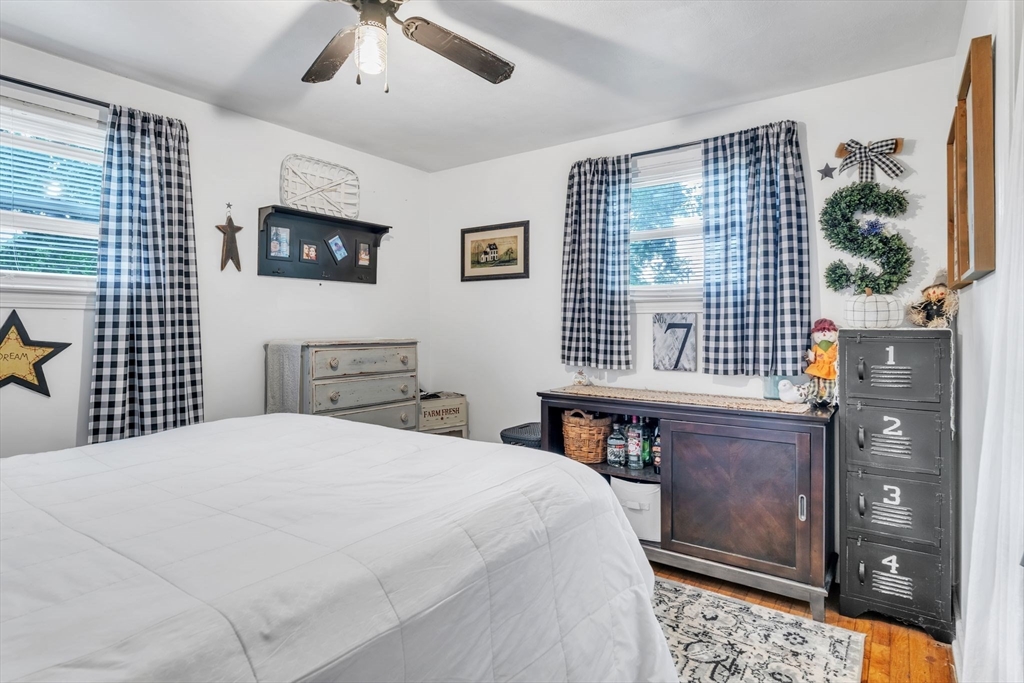 101 Regal St