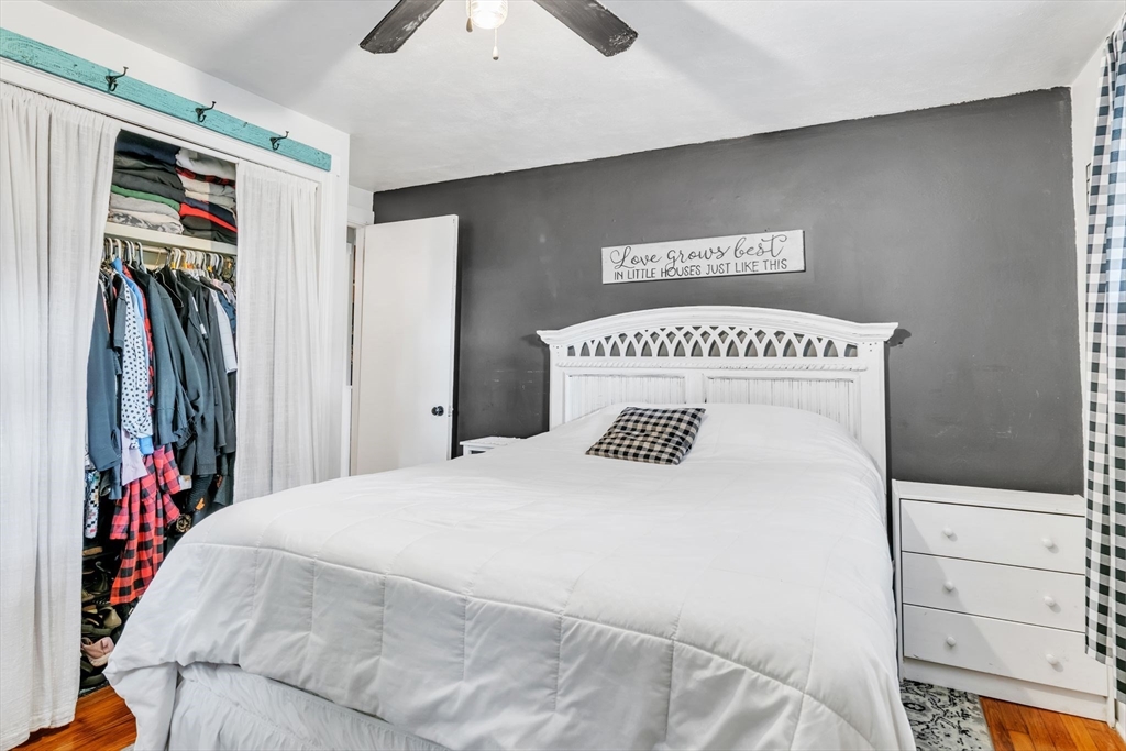 101 Regal St