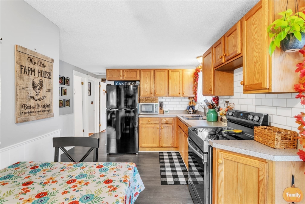 101 Regal St