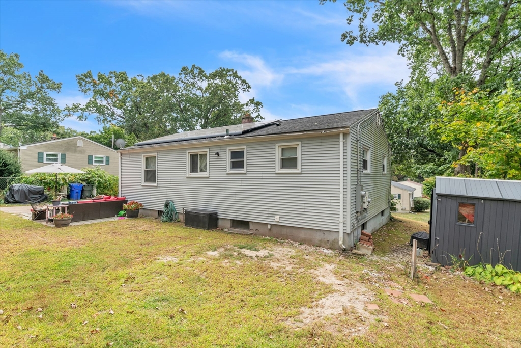 101 Regal St