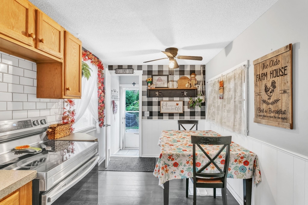 101 Regal St