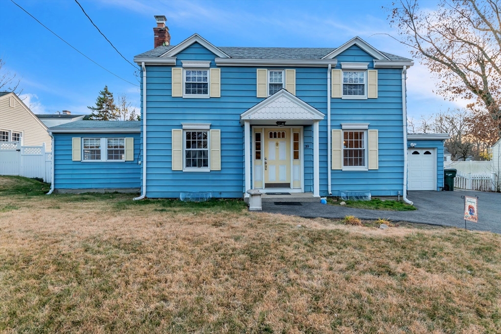 39 Hartwick St