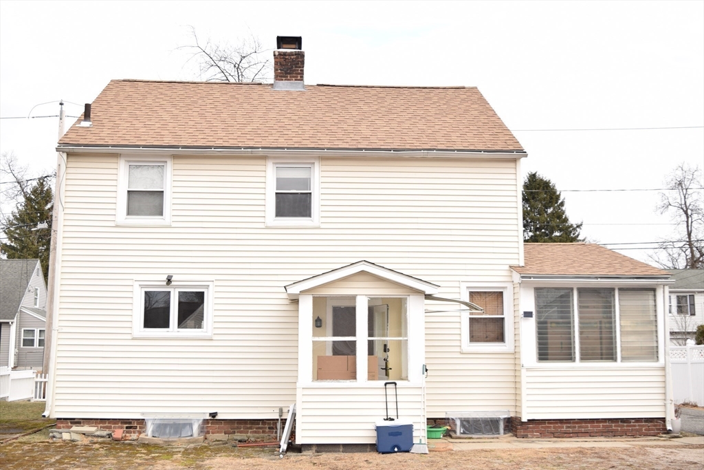 26 Haskins St