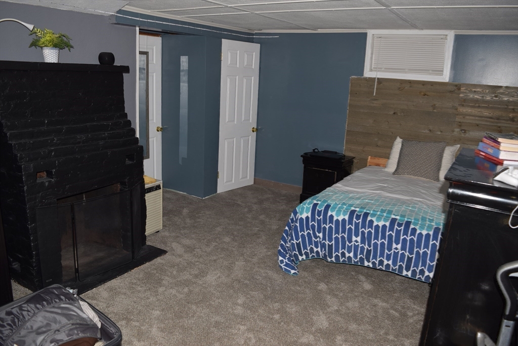 26 Haskins St