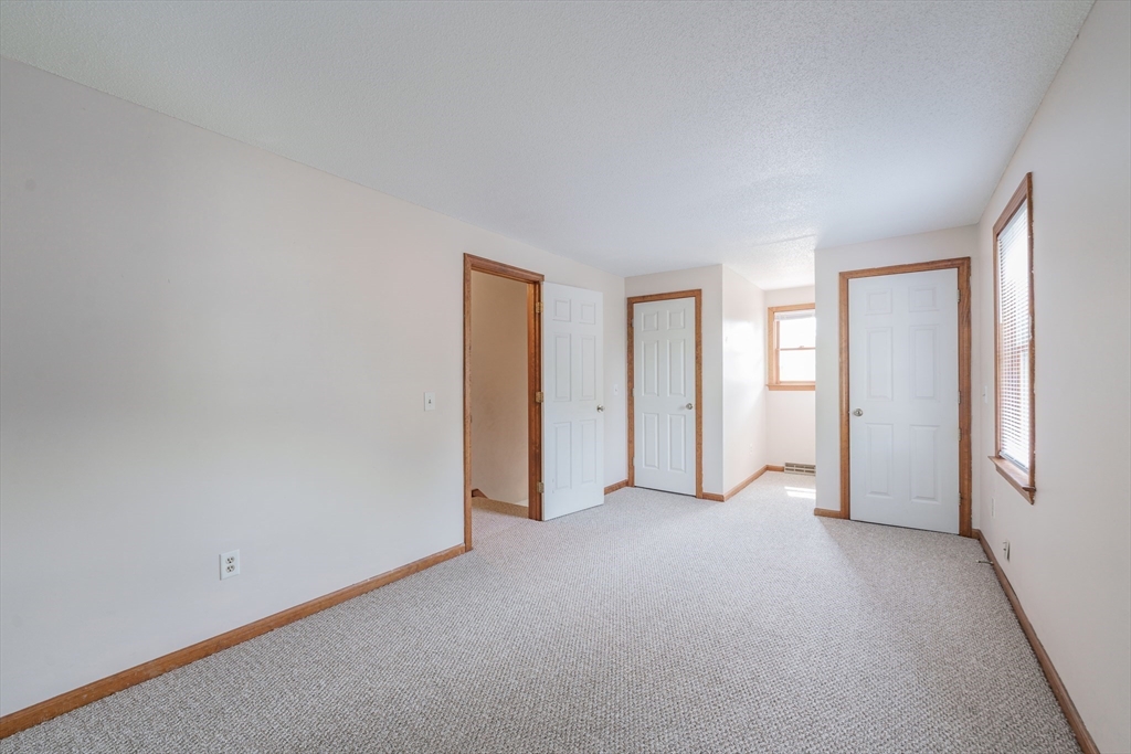 34 Luden St