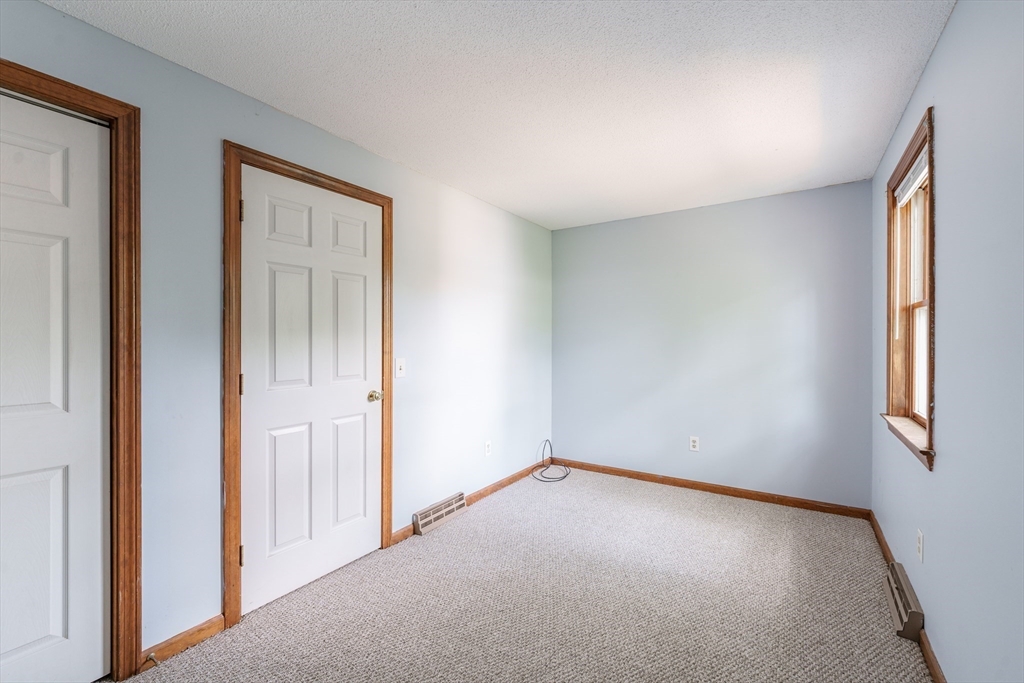 34 Luden St