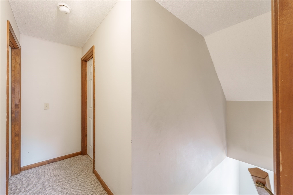 34 Luden St