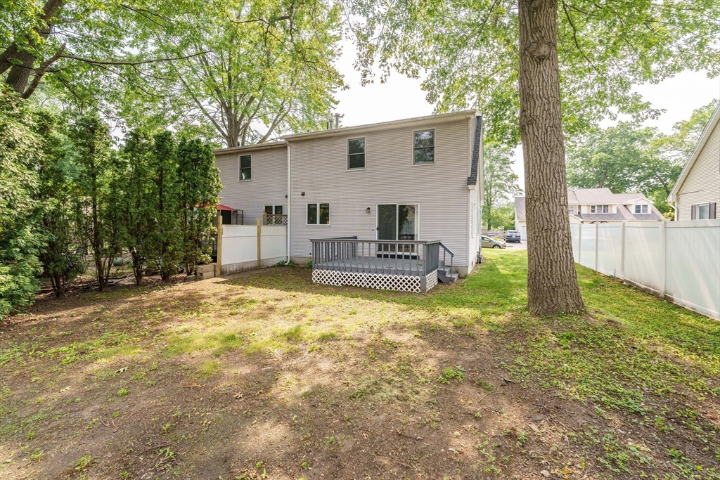 34 Luden St