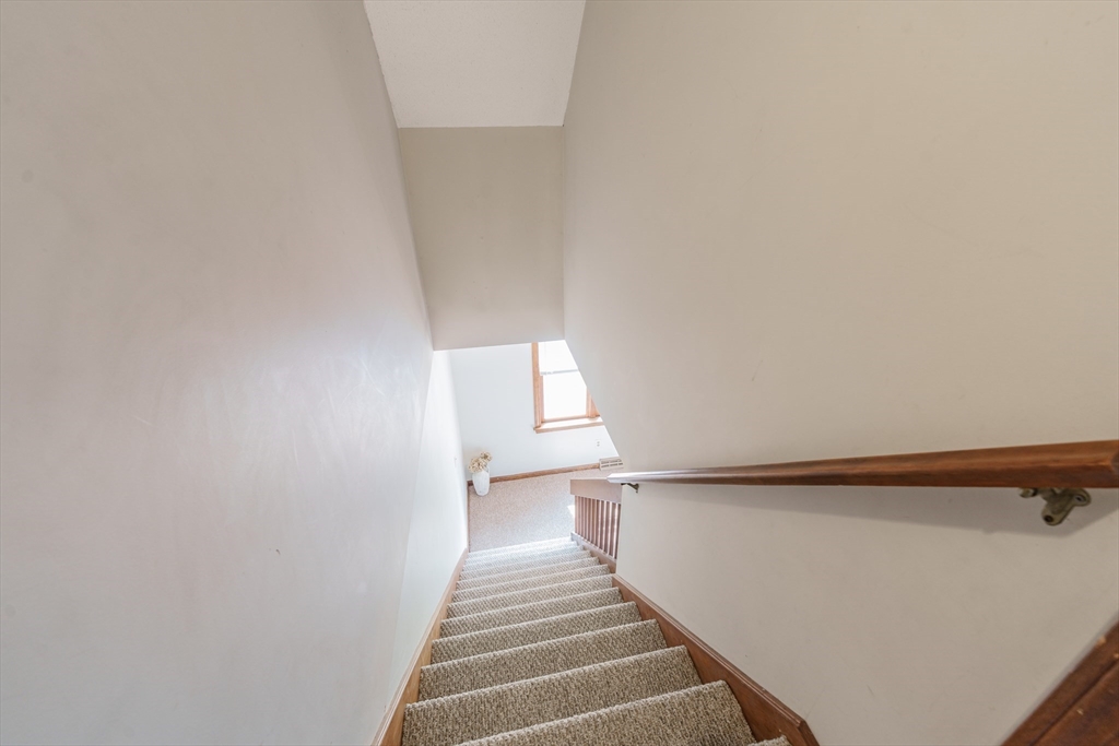 34 Luden St