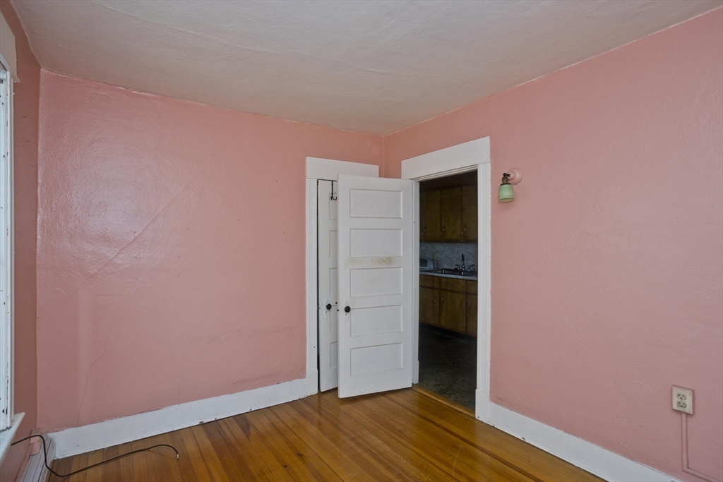 329 Hampden