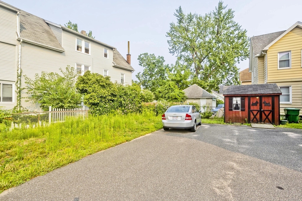 329 Hampden